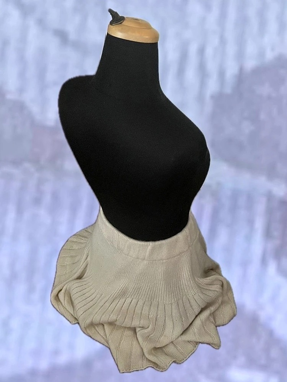 Knit Circle Skirt in white - Like New
